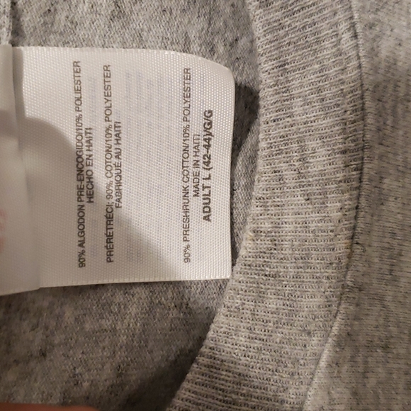 "CAUTION MEN HUNTING" Graphic sign short sleeve tshirt-Large NWOT - Picture 5 of 6